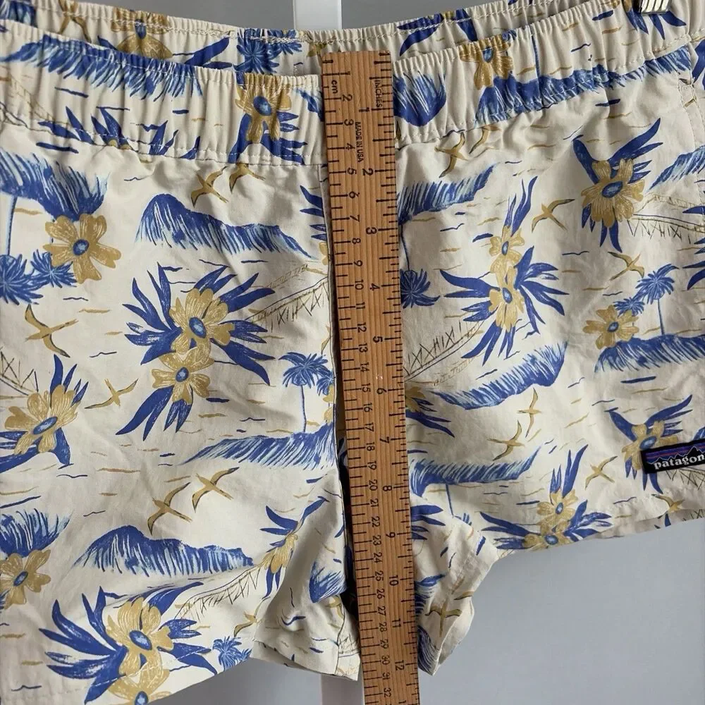 Patagonia Women’s Barely Baggies Shorts Size Small Tropical Hawaiian Print